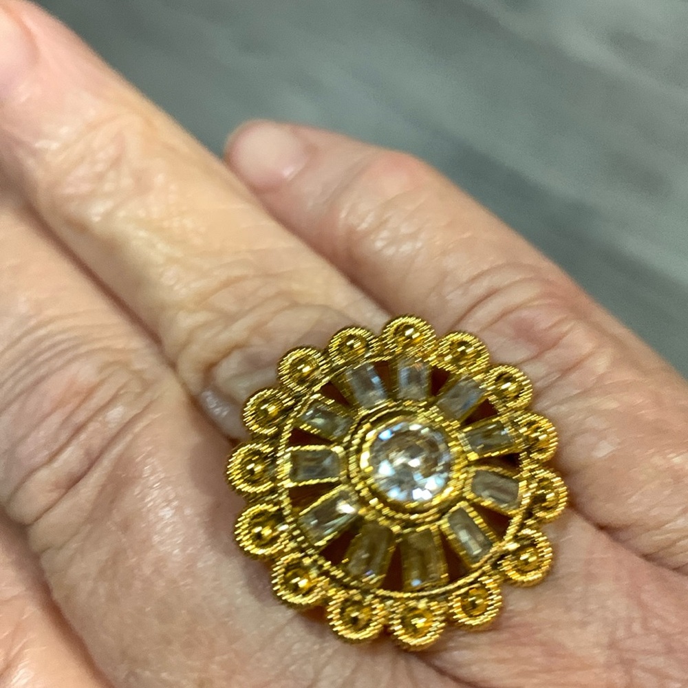 Beautiful ring size 8